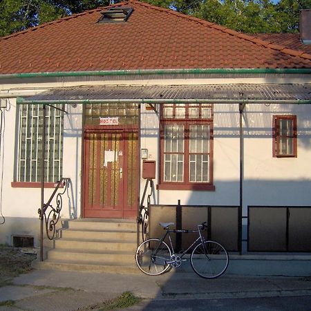 Ifi Hostel Pécs Extérieur photo