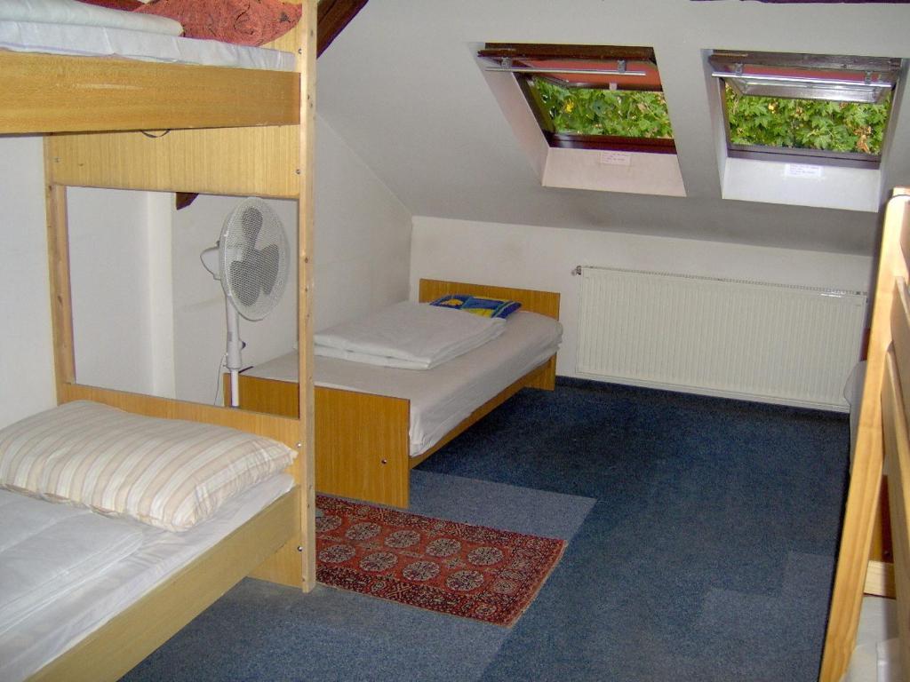 Ifi Hostel Pécs Chambre photo